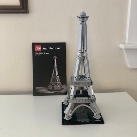 LEGO Architecture Series The Eiffel Tower (21019), Retired, Like New, Full Set - Picture 3 of 3
